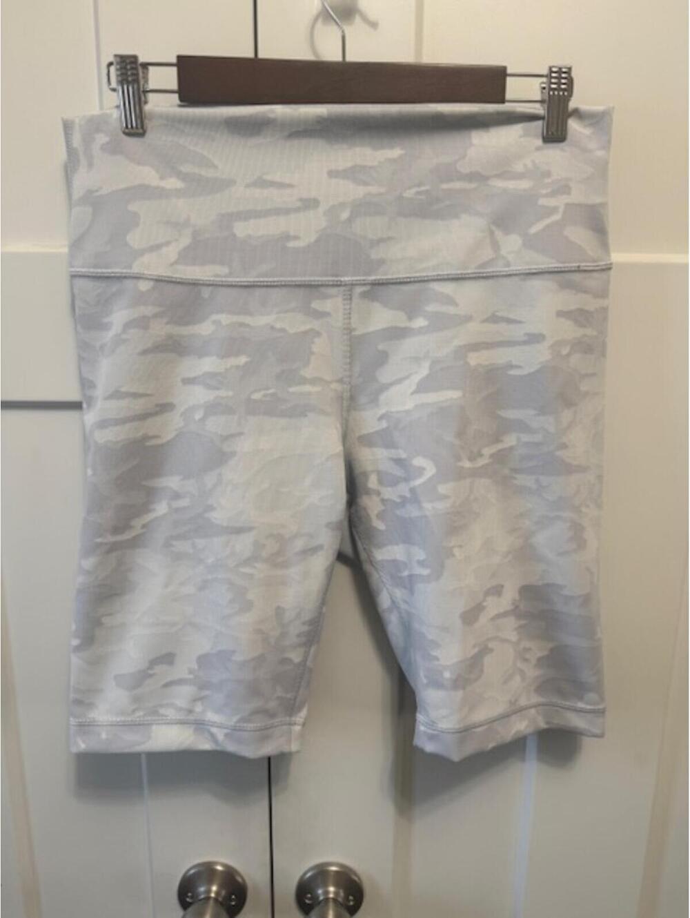 Lululemon camo grey biker shorts 9" NWOT size 14